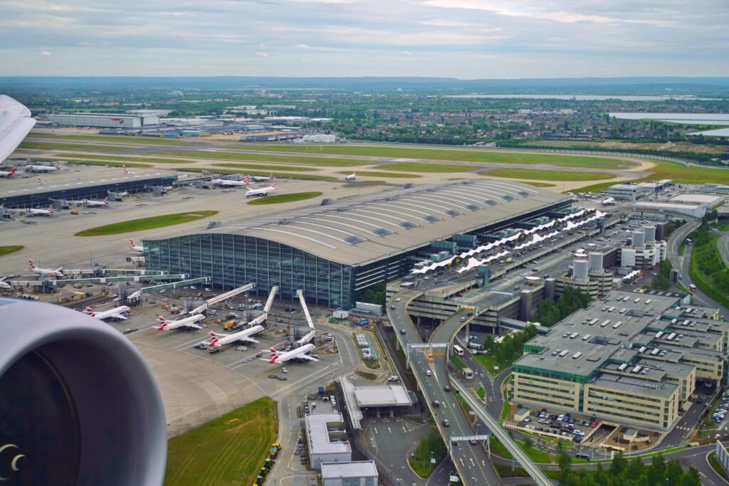 shutterstock_1038965002-Heathrow-T5-scaled