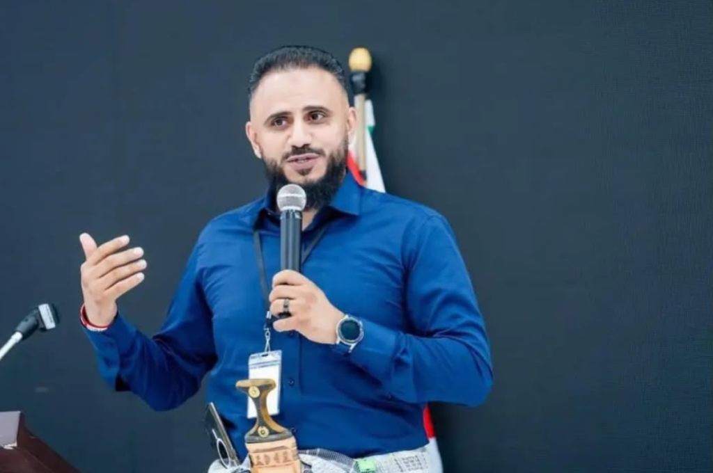 شخصية الشهر77 يمني مشرف برج المراقبة في أهم مطار أمريكي
